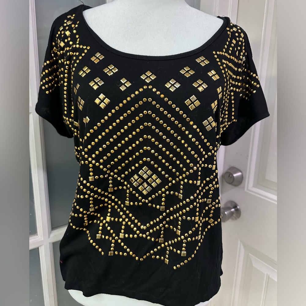 Almost Famous Black Cut Out Shoulder T-Shirt Top with Gold Studs Size Medium